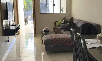 Imagem 6: Casa com suíte e edícula à venda  conforto e praticidade em um só lugar