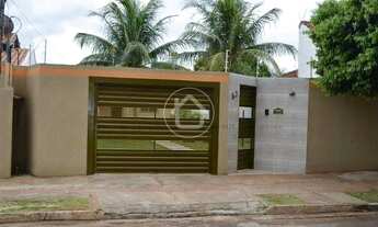 Imagem: CASA COM 2 DORMITORIOS EM EXCELENTE LOCALIZAÇÃO