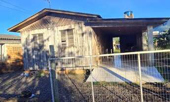 Imagem 2: Terreno com duas casas