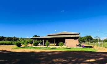 Imagem 4: FAZENDA DE 52 HEC DE PORTEIRA FECHADA A 10 KM DE BURITIS - MG