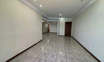 Imagem 3: Imóvel para aluguel possui 220 metros quadrados com 4 quartos