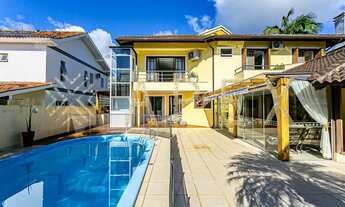 Imagem 2: Casa para aluguel e venda tem 400 metros quadrados com 4 quartos.