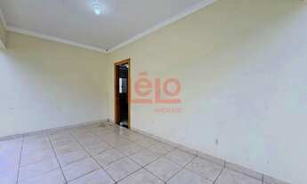 Imagem 4: Casa residencial para locação no Jardim Monte Rei em Maringá, ideal para quem valoriza con