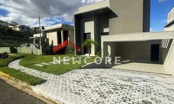 Imagem: Casa de condomínio em Alameda da Monarquia