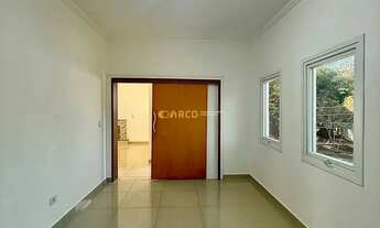 Imagem 4: Casa 5 Dorms c/ Piscina, Churrasqueira, Fogão à lenha e Sauna no Condomínio Mirante do Val