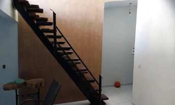 Imagem 3: Casa Duplex em Brisamar com 3 suítes, piscina, varanda, cozinha americana e localização pr