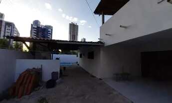 Imagem 2: Casa Duplex em Brisamar com 3 suítes, piscina, varanda, cozinha americana e localização pr
