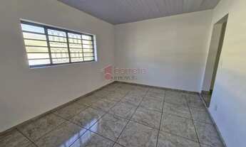 Imagem: CASA COM ENTRADA COMPARTILHADA PARA LOCAÇÃO