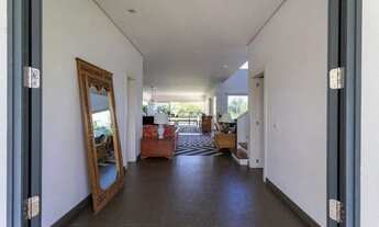 Imagem 2: Casa no Condomínio Terra Ville com 5 suítes, sendo duas suítes master, duas suítes america