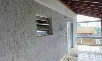 Imagem 4: Casa com 3 casas no terreno com 2 dorm cada