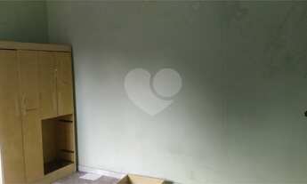 Imagem 3: Esquina bem localizado com Prédio construido Rua Duarte de Azevedo X Rua Jovita