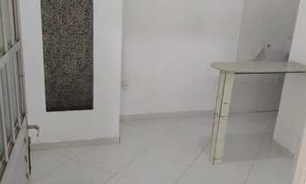 Imagem 3: Alugo kitnet incluso água e internet valor 350