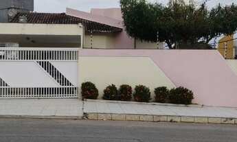 Imagem: Casa para venda possui 14X20 metros quadrados