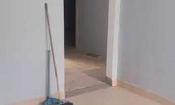 Imagem 7: 2 casas térreas, sendo 1 totalmente reformada e 8 vagas