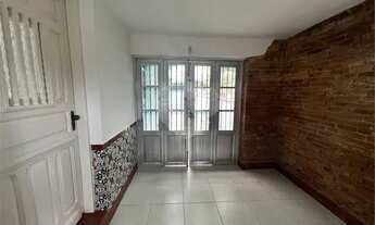 Imagem 6: Casa de esquina no Embaré