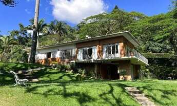 Imagem 2: Casa com 3 dormitórios à venda, 400 m² por R$ 1.330.000,00 - Pedro do Rio - Petrópolis/RJ