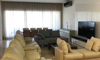 Imagem 5: Casa à Venda/Locação no Condomínio Alphasítio, 476m², 5 Suítes, Piscina, Área Gourmet e 4