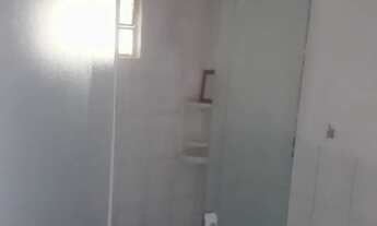 Imagem 4: Alugo Casa no Xaxim 850,00.. 3 peças . Sala/Cozinha/Quarto/Banheiro grande. E garagem