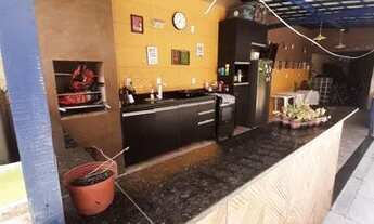 Imagem: Vendo, linda casa linear, no centro de Campo