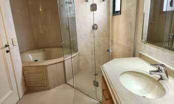 Imagem 3: Apartamento para venda possui 149 metros quadrados com 3 quartos em Centro - Curitiba - PR