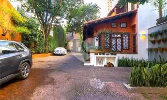 Imagem 7: Casa de vila reformada no Jardim Paulista