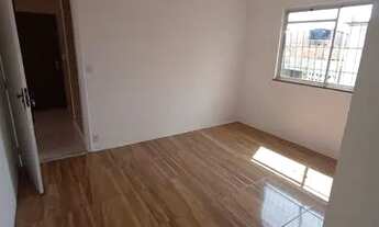 Imagem 3: Apartamento Colinas de Pituacu segundo andar nascente próximo a praça