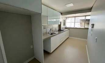 Imagem 5: Apartamento de 3 dormitórios, suíte e uma vaga de garagem no bairro Bom Fim em Porto Alegr