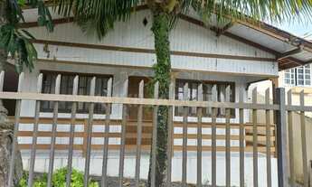 Imagem 2: Casa mista no centro de Barra Velha