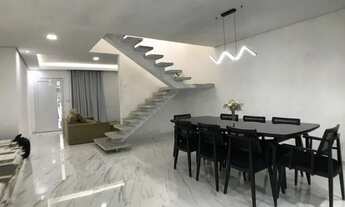 Imagem: Casa maravilhosa em Mogi das Cruzes, possui