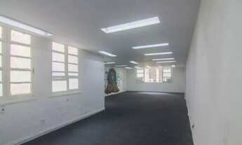 Imagem 4: Espaço Corporativo à Venda no Coração do Rio de Janeiro: 1 Sala, 2 Banheiros e 150m² no Ce