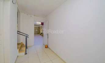 Imagem 6: Imóvel para venda tem 381 metros quadrados com 8 quartos em Santana - Porto Alegre - RS