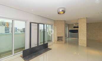 Imagem 3: Uma jacuzzi para curtir o verão e o inverno