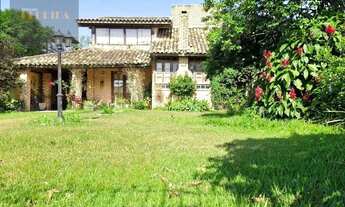 Imagem: Casa rústica próxima à praia do Morro