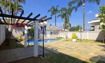 Imagem 3: Excelente casa com 500 m2, 4 suítes, lindo lazer com piscina e churrasqueira + 4 vagas de