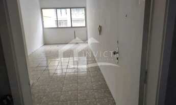 Imagem 4: SALA REFORMADA !!! ÓTIMA LOCALIZAÇÃO !!!