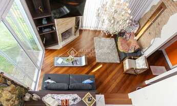 Imagem 2: Sobrado para venda possui 680 metros quadrados com 3 quartos