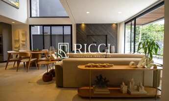 Imagem: Luxuosa Casa de 4 Quartos em Condomínio