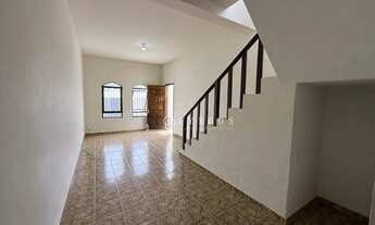 Imagem 2: Sobrado para locação, 3 quartos, quintal, garagem, jardim Jacinto, Jacareí SP