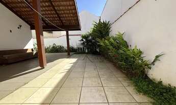 Imagem 6: Oportunidade - Casa em Condomínio - Jardim das Colinas - 3 Dormitórios - 380m²