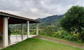 Imagem 5: Sítio em MG porteira fechada