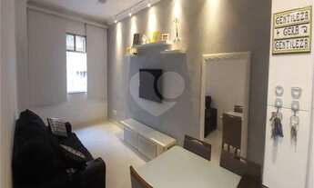 Imagem 7: Lindo e reformado apartamento 2 quartos, entrar e morar!!!