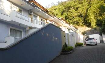 Imagem 3: Casa de condomínio para venda possui 120 metros quadrados com 4 quartos