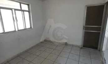 Imagem 5: Boa casa frente com quintal e três quartos