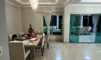 Imagem 5: Casa de condomínio sobrado para aluguel possui 330 metros quadrados com 4 quartos. ALPHAVI