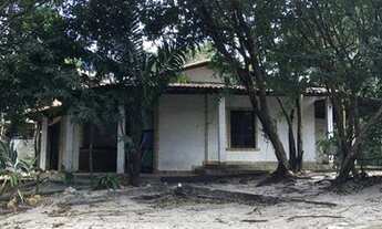 Imagem 6: Casa ampla em terreno arborizado no início da Rua do Sol