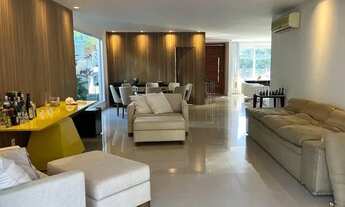 Imagem 2: Casa de condomínio para venda com 600 metros quadrados com 5 quartos