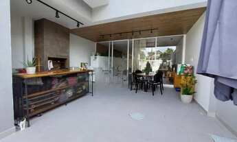 Imagem 5: Casa de condomínio sobrado para aluguel tem 280 metros quadrados com 5 quartos