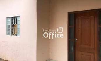 Imagem 4: Casa com 3 Quartos à venda, 145m² por R$ 340.000 - Residencial Araguaia - Anápolis/GO