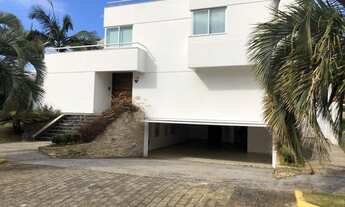 Imagem 3: Casa para aluguel e venda tem 1000 metros quadrados com 6 quartos.