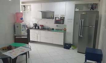 Imagem 5: Apartamento para aluguel possui 180 metros quadrados com 3 quartos